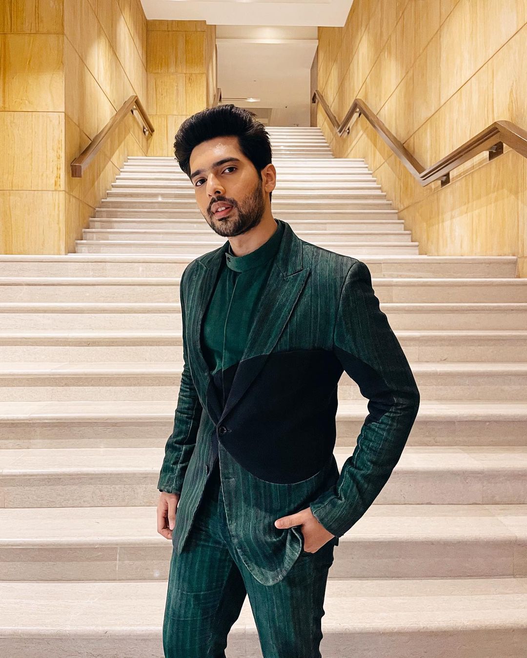 Armaan Malik showed his hot and handsome style in suit 3663