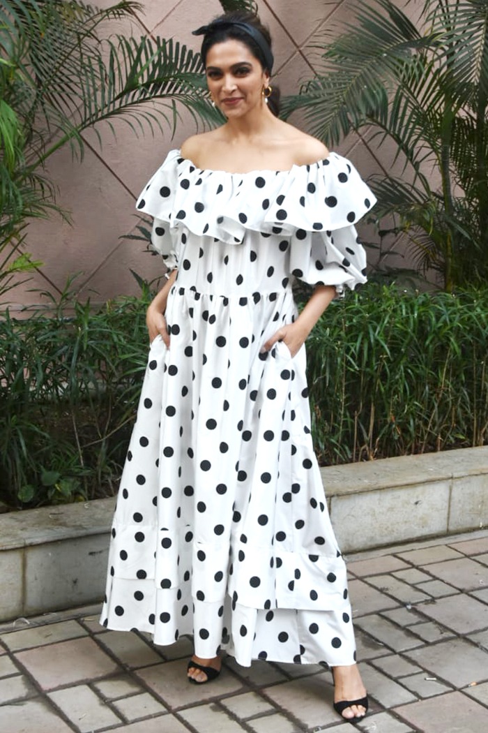 Do you love polka dot outfits? Take some special tips from Alia Bhatt and Sara Ali Khan 3064