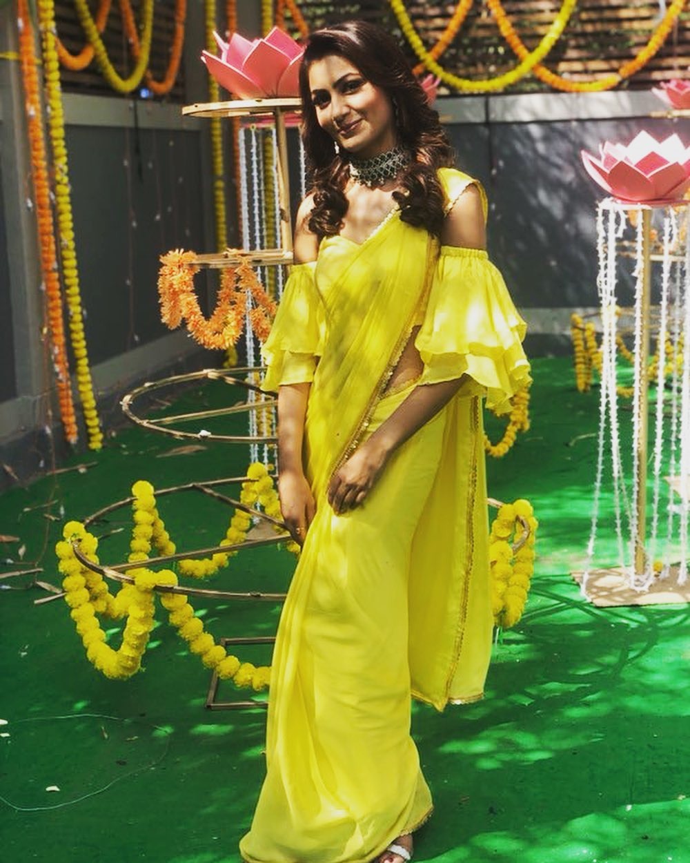 Rupali Ganguly and Sriti Jha looked beautiful in yellow sari, fans expressed their love 2961