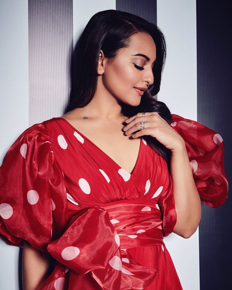 Alia Bhatt or Sonakshi Sinha: Who looked prettier in red polka dress? 7294