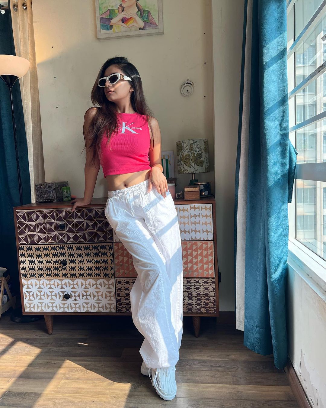 Anushka Sen or Avneet Kaur: Who raised the mercury with a bold crop top? 8234