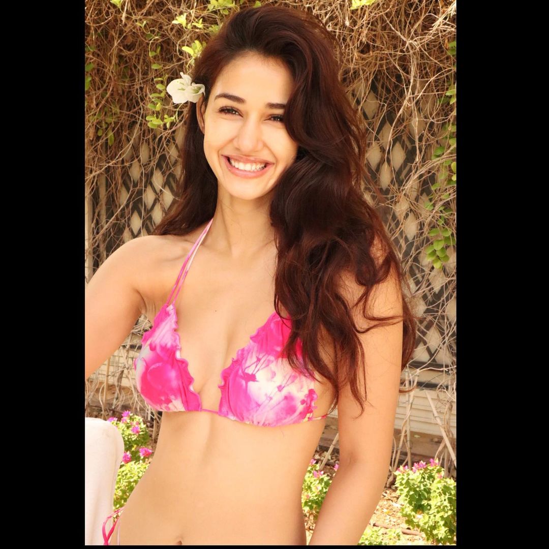 Disha Patni increased the heat on the beach, injured everyone with her hot bikini look 4661