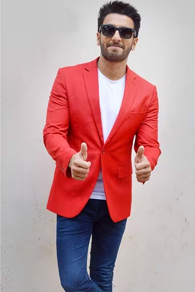 From Salman Khan to Sidharth Malhotra: These stars slay everyone in their red blazer suits, see photos 5662