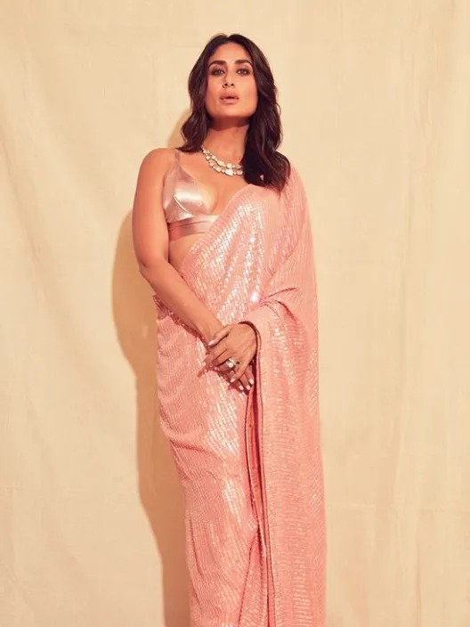 Kareena Kapoor Khan is serving beautiful vibes in sequinned saree look, see photos 6367