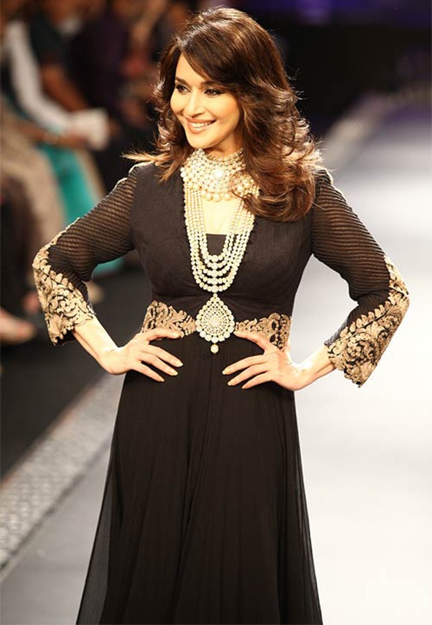 Madhuri Dixit or Yami Gautam or Sonam Kapoor: Who looked prettier in black outfit and heavy jewellery? 6899