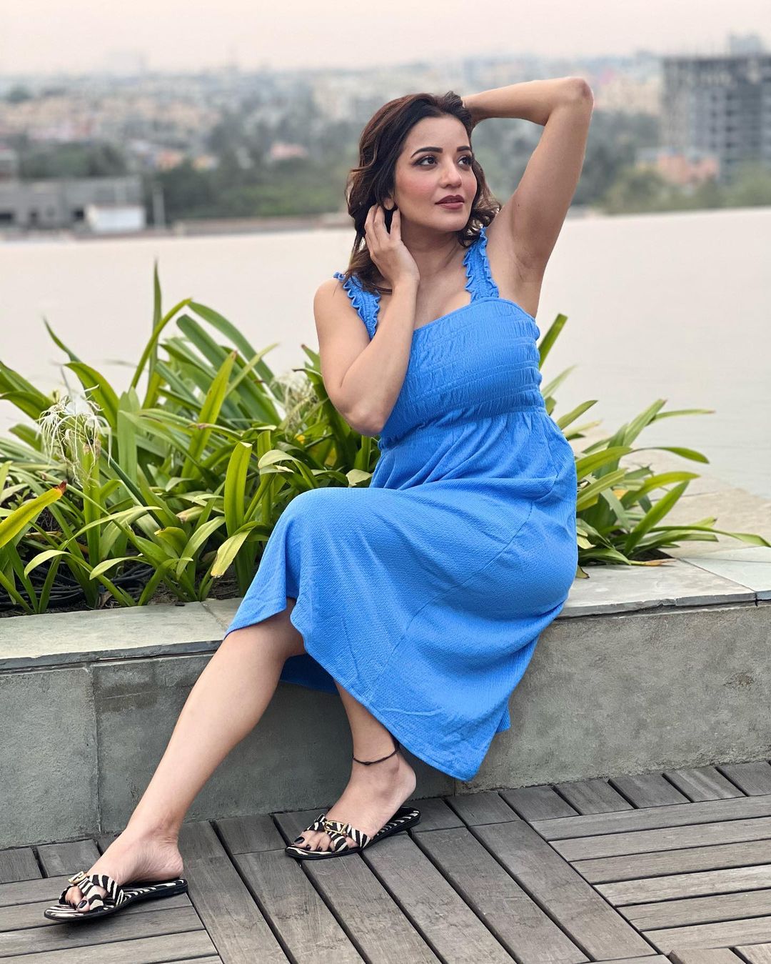 Monalisa is serving beautiful vibes in Calcutta, see photos 5565