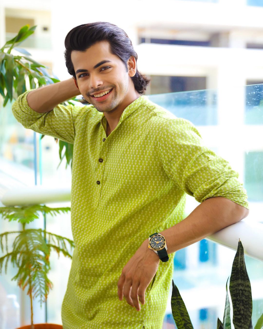 Parth Samthaan or Siddharth Nigam: Who won your heart with his stylish kurta? 7109