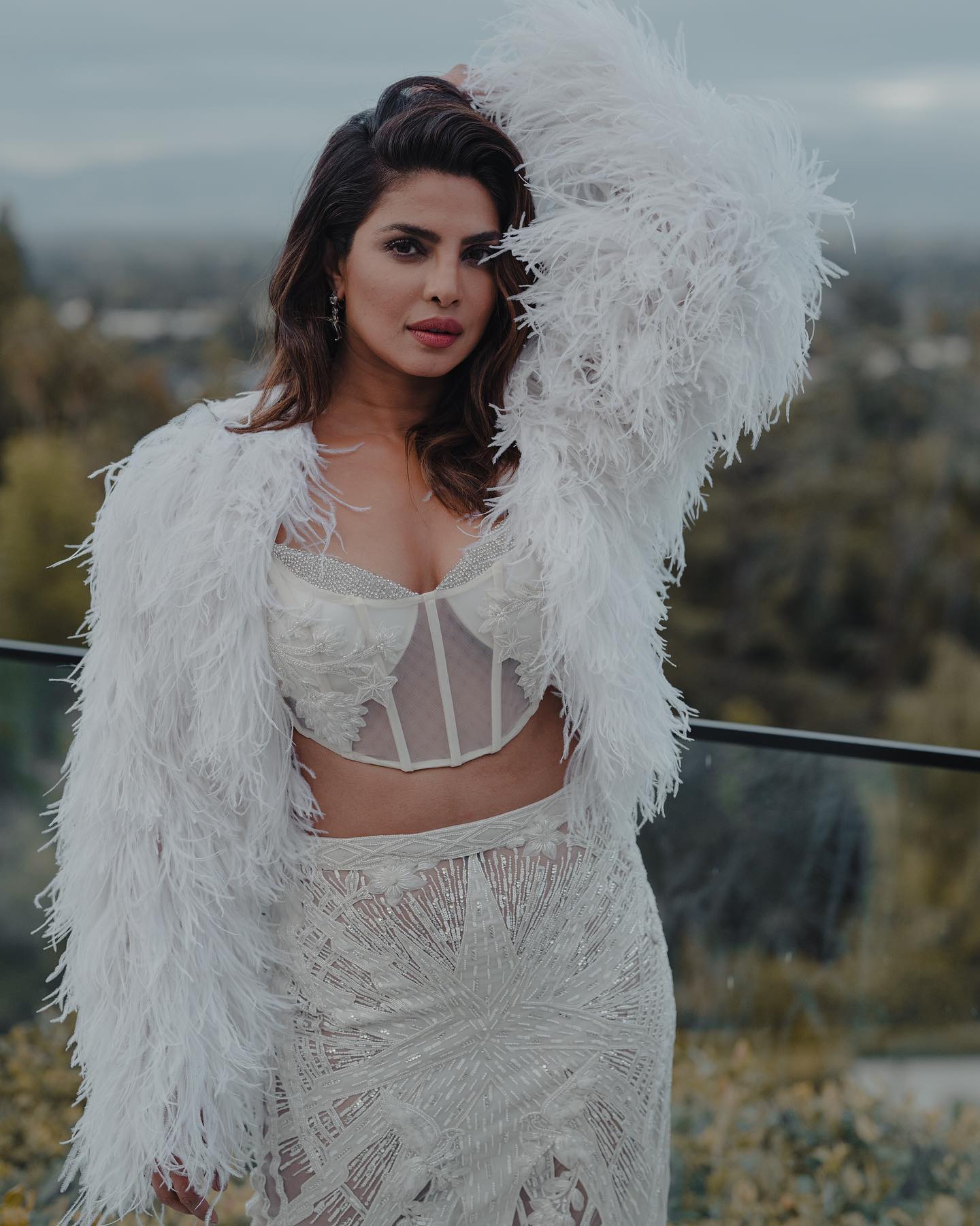 Priyanka Chopra gives fashion goals to fans with her unique outfit 8990