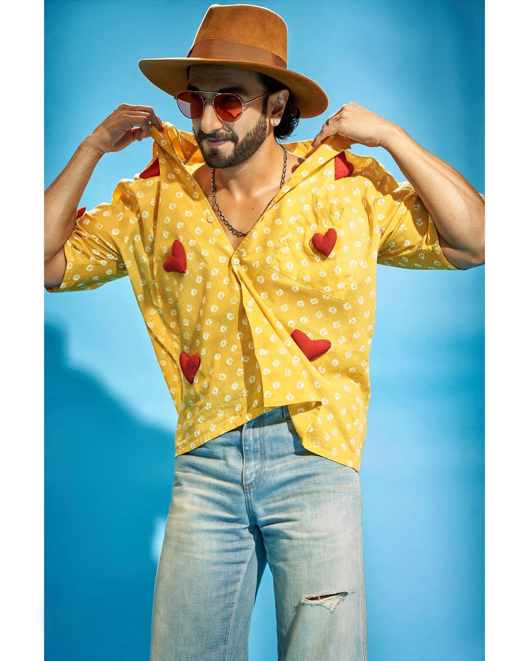 Ranveer Singh is rocking in stylish shirt look, see photos 4729