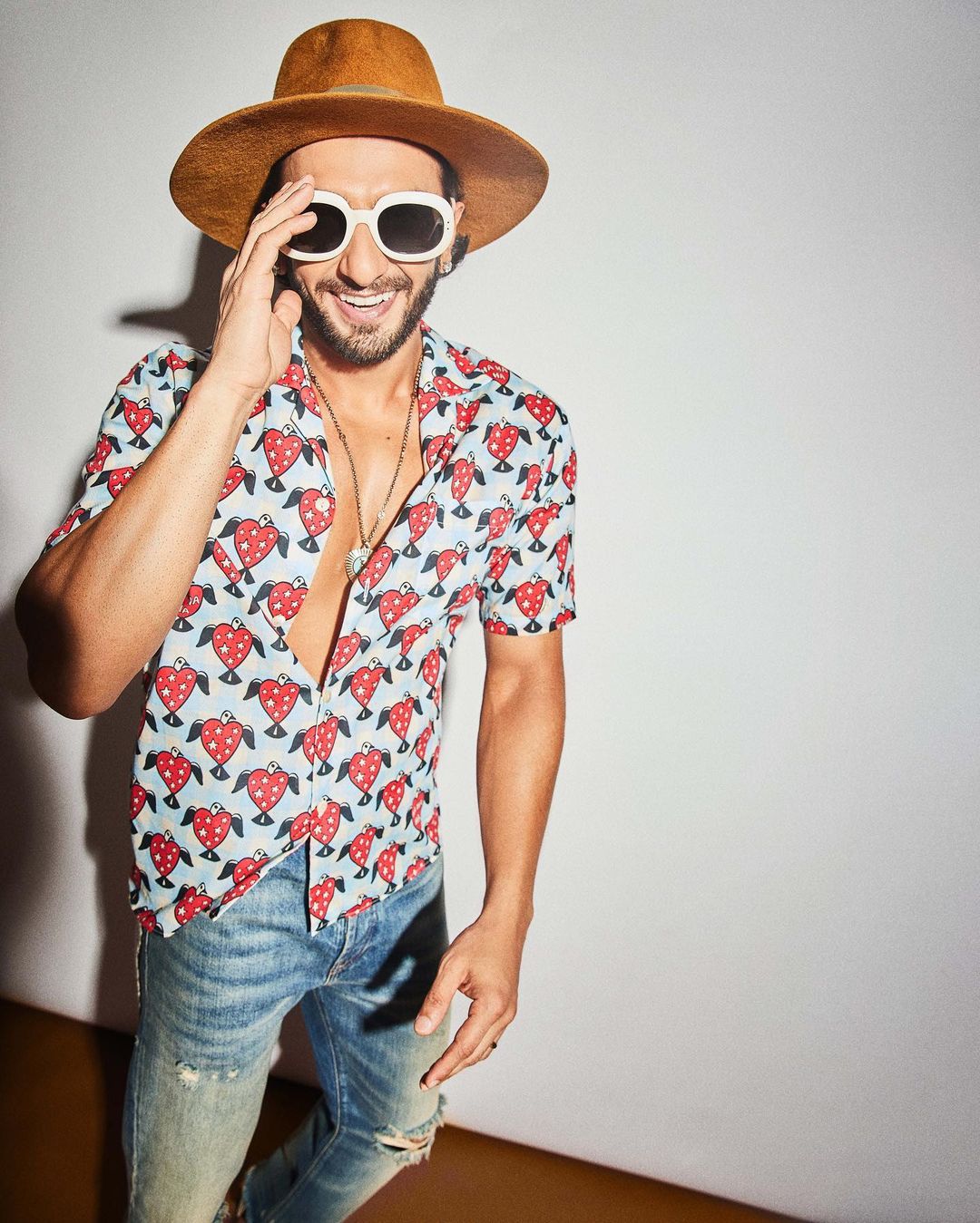 Ranveer Singh is rocking in stylish shirt look, see photos 4722