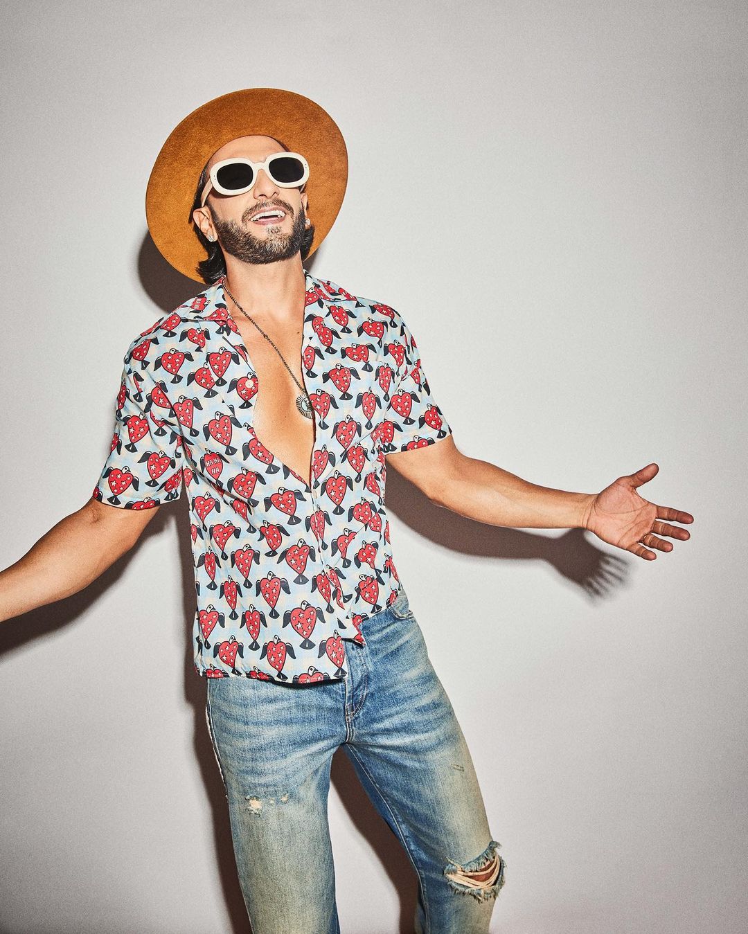 Ranveer Singh is rocking in stylish shirt look, see photos 4723