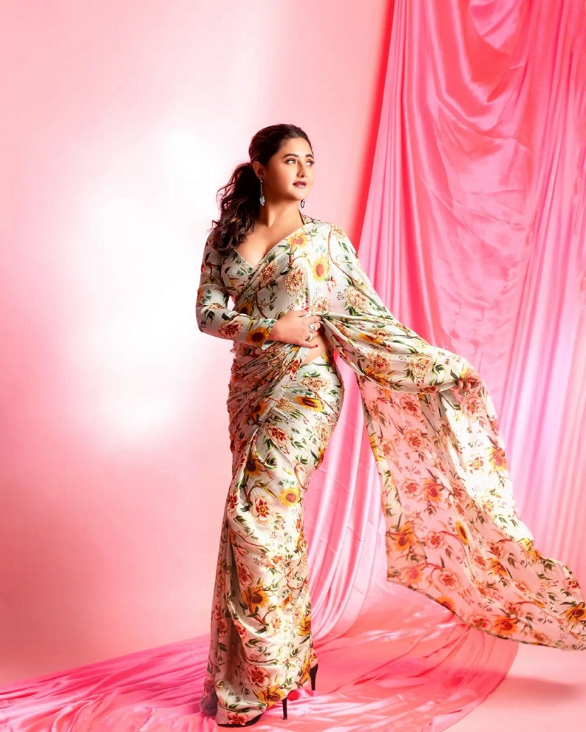 Rashmi Desai or Devoleena Bhattacharjee: Who created havoc in the floral saree? 7056