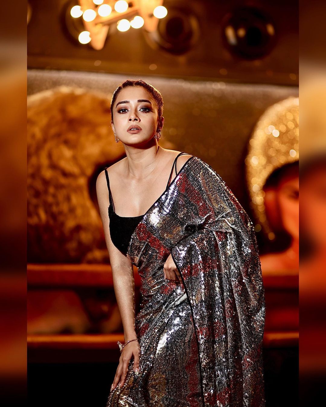 Tina Dutta's sequin saree look caught the attention of fans, see the charming avatar of the actress 4369