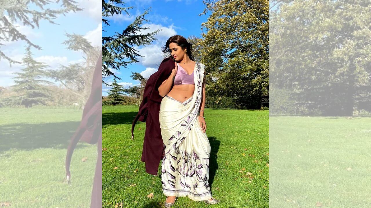 Kajal Raghavani's glamor seen in slate saree, fans go crazy 11740