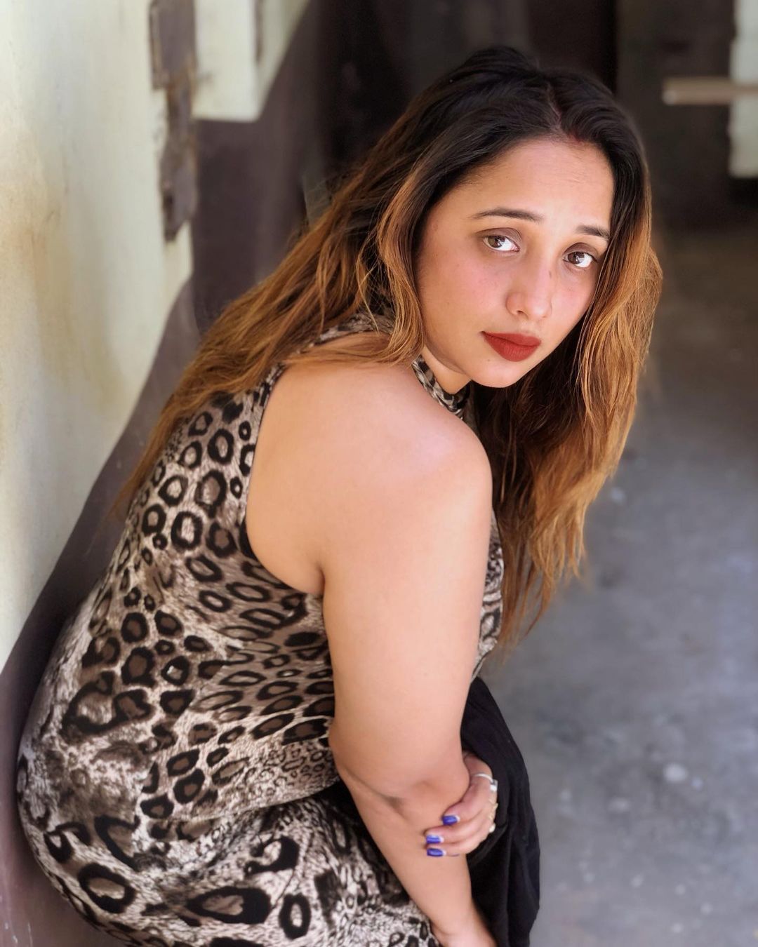 Rani Chatterjee or Akshara Singh: Which actress created havoc on the internet in a leopard print outfit? 10398