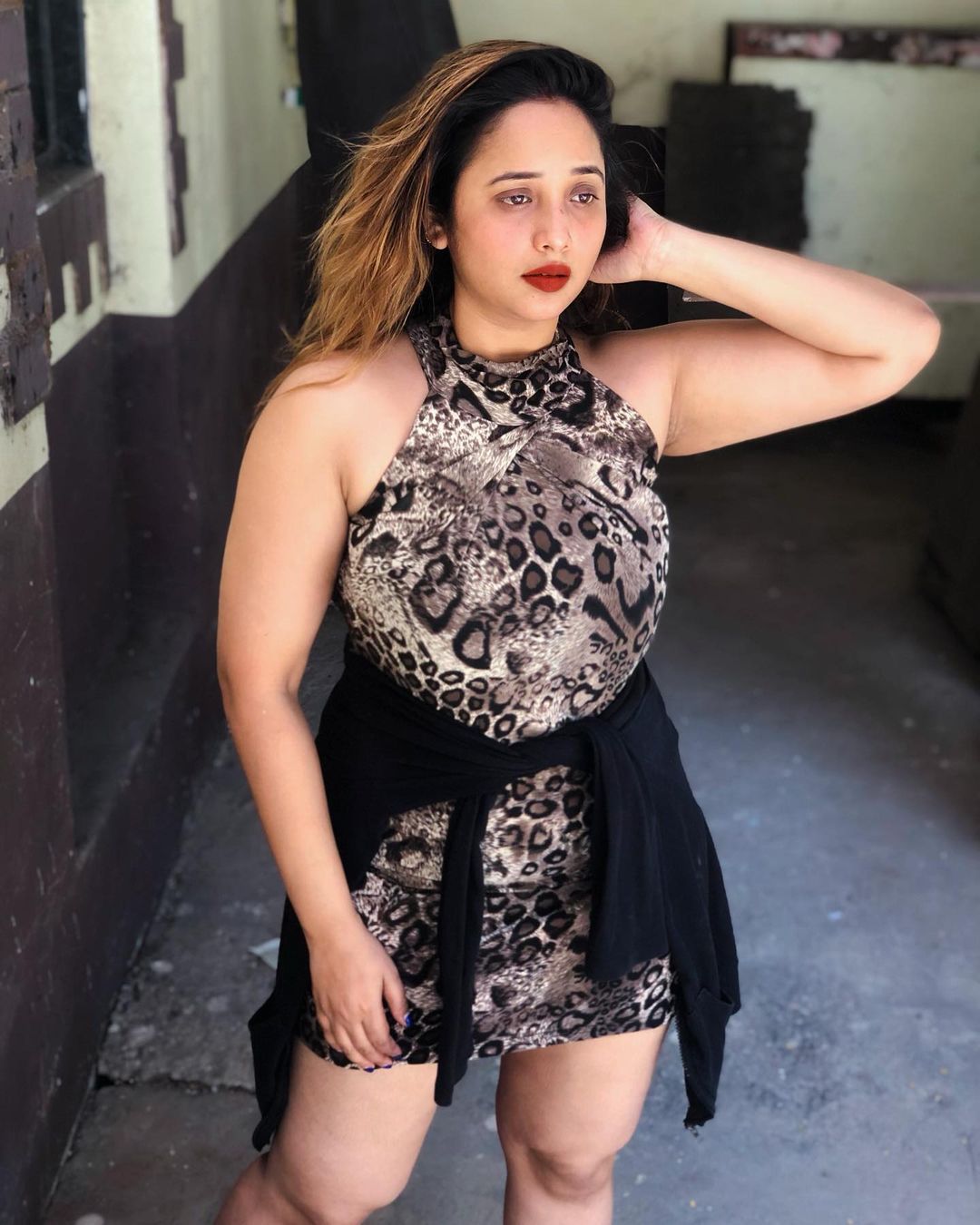 Rani Chatterjee or Akshara Singh: Which actress created havoc on the internet in a leopard print outfit? 10399