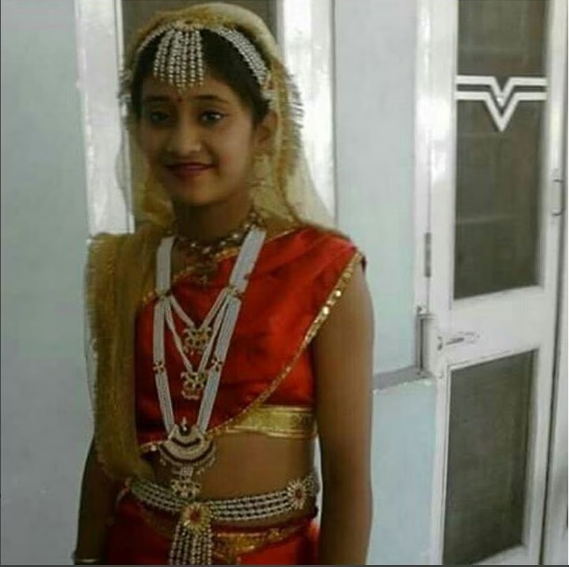 Shivangi Joshi was a storehouse of cuteness in childhood, see unseen pictures 11525