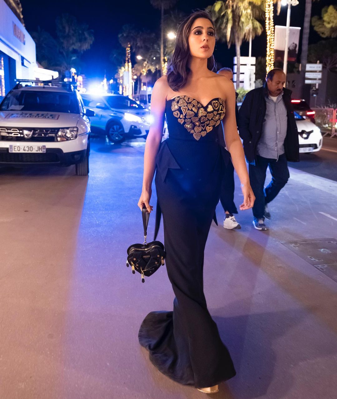 Sara Ali Khan's black gown created a sensation, see photos 14716