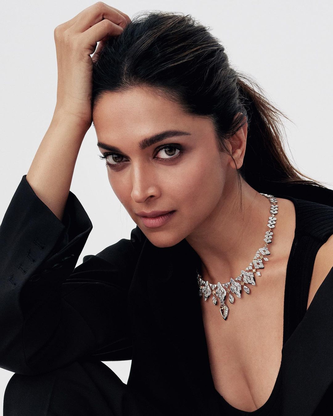 This stunning look of Deepika Padukone will make you crazy 15722