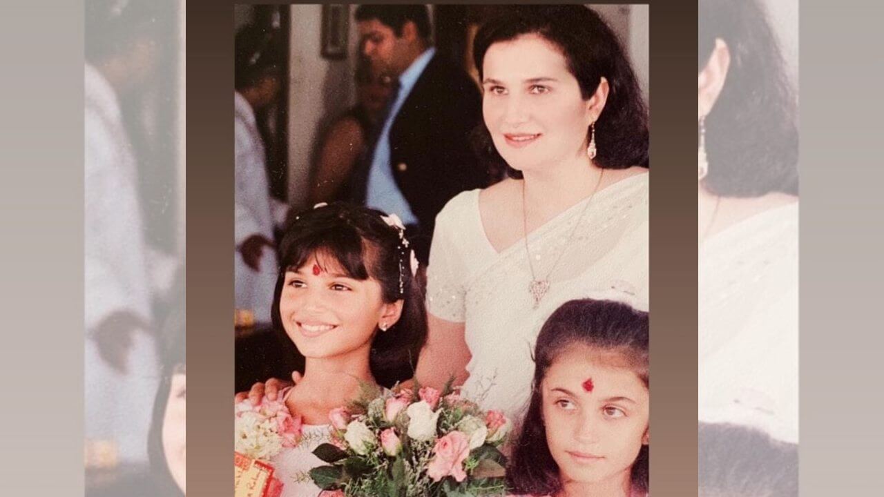 Unseen pictures of Tara Sutaria with mother and sister went viral, see photos 14376