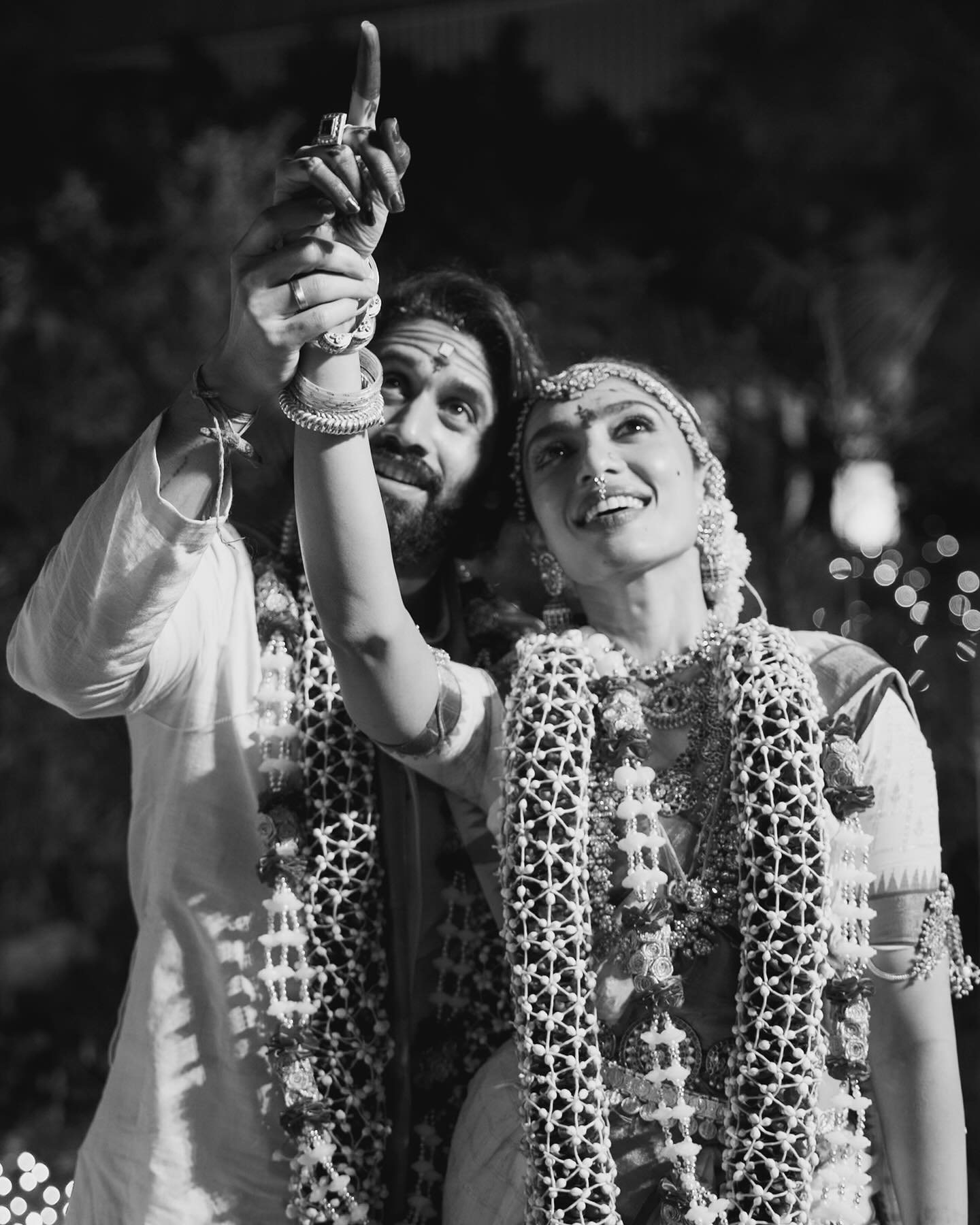 Sobhita Dhulipala & Naga Chaitanya Share Dreamy Wedding Moments, Samantha Ruth Prabhu Says “No Love Likhe…” 54047